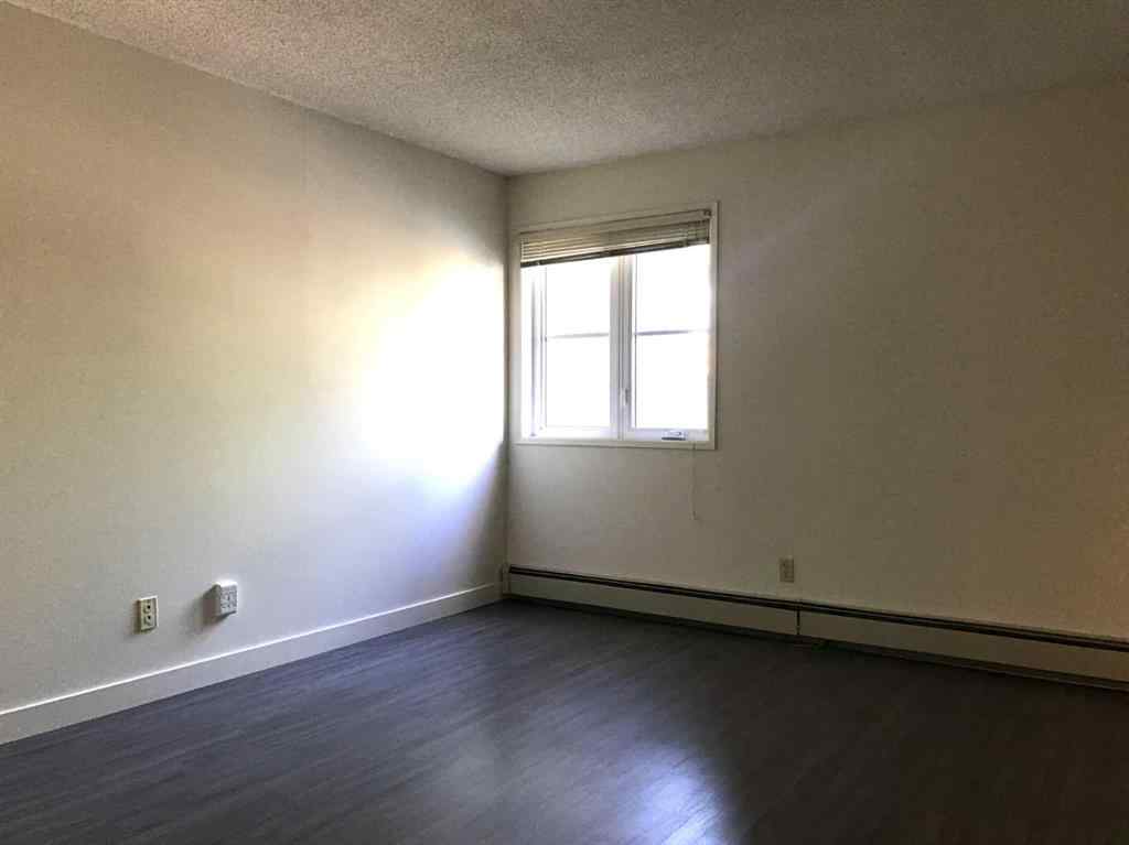 MLS® A2250526 - Unit #21 2421 Edenwold Heights NW in Edgemont Calgary, Residential
