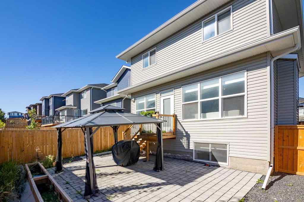 MLS® A2250532 - 21 Ambleside Crescent NW in Moraine Calgary, Residential