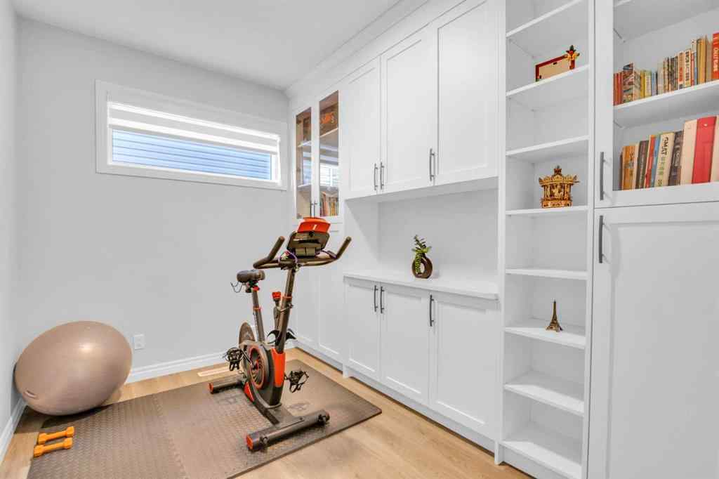 MLS® A2250532 - 21 Ambleside Crescent NW in Moraine Calgary, Residential