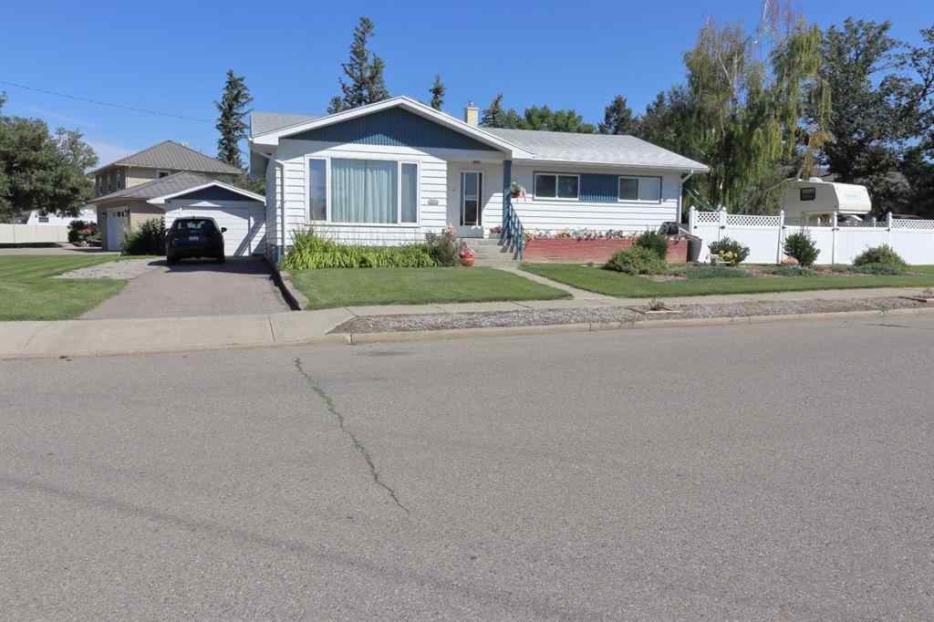 MLS® A2250536 - 304 50 Avenue E in NONE Claresholm, Residential