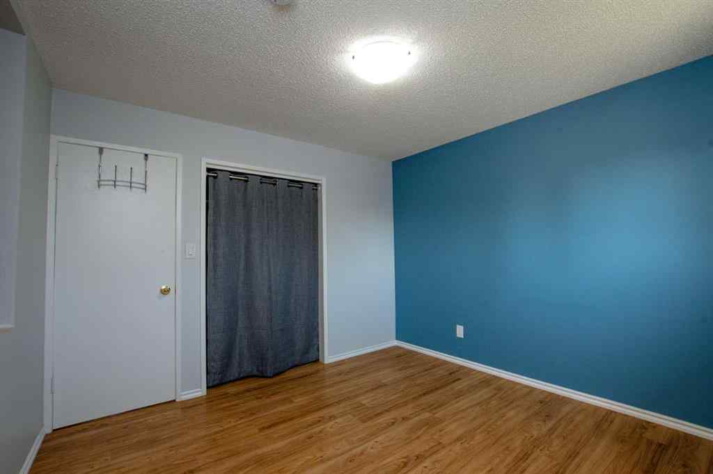 MLS® A2250540 - 11808 98 Street  in Crystal Ridge Grande Prairie, Residential
