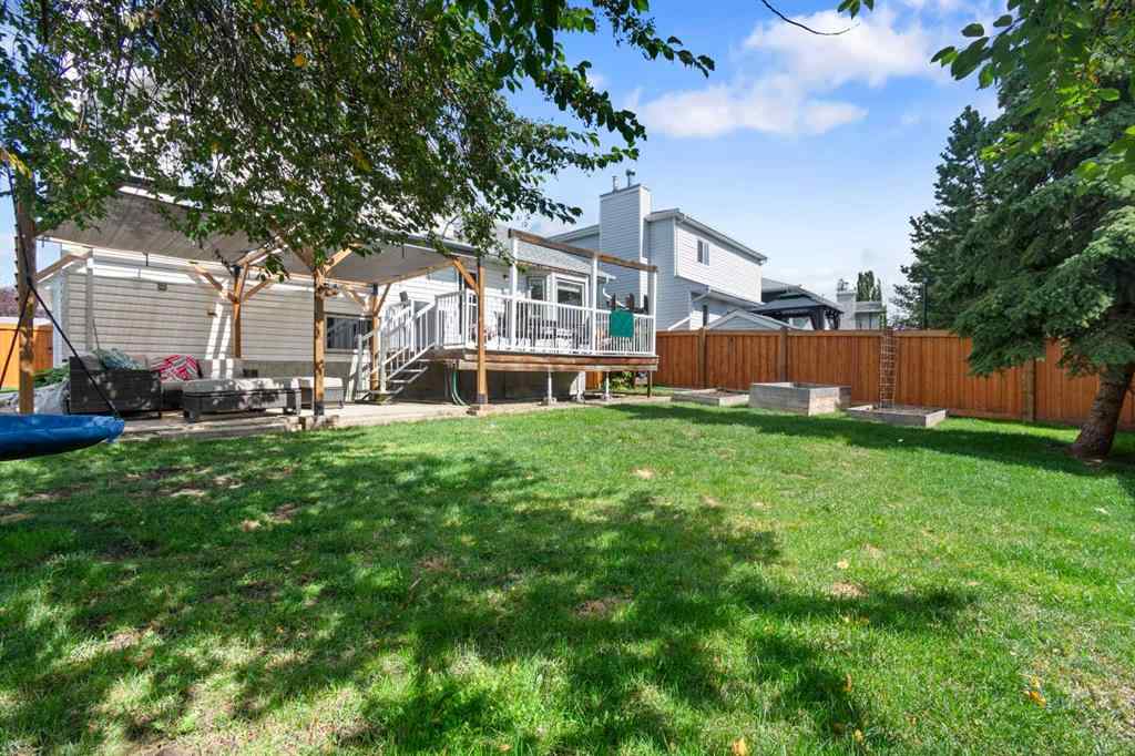 MLS® A2250545 - 9055 106 Avenue  in Crystal Heights Grande Prairie, Residential