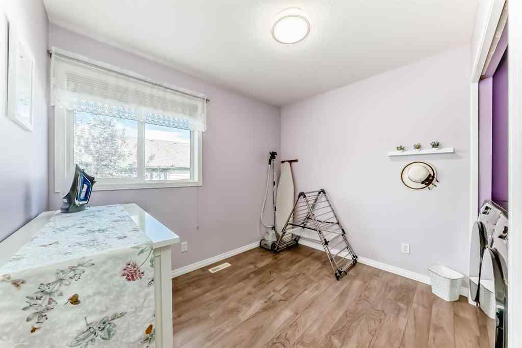 MLS® A2250547 - 1 Spring Meadows Bay  in Cimarron Meadows Okotoks, Residential