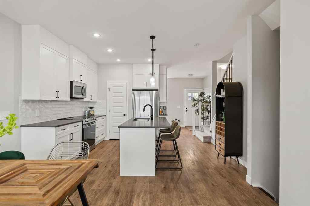 MLS® A2250555 - 182 River Heights Drive  in River Heights Cochrane, Residential