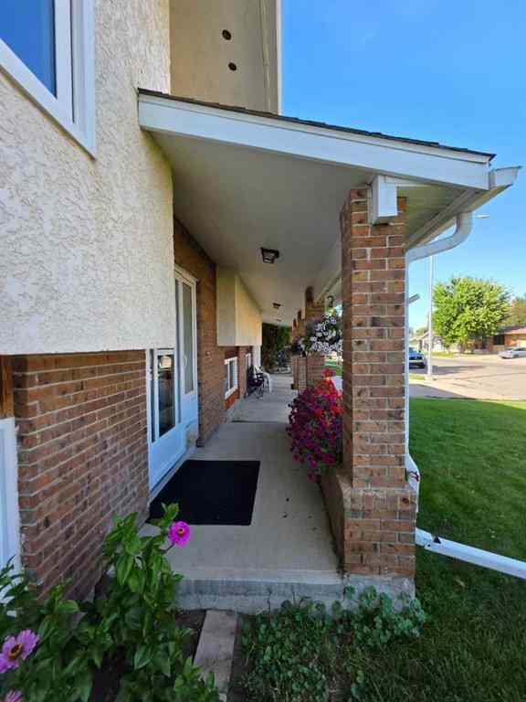 MLS® A2250562 - 5314 46 Street  in NONE Taber, Residential