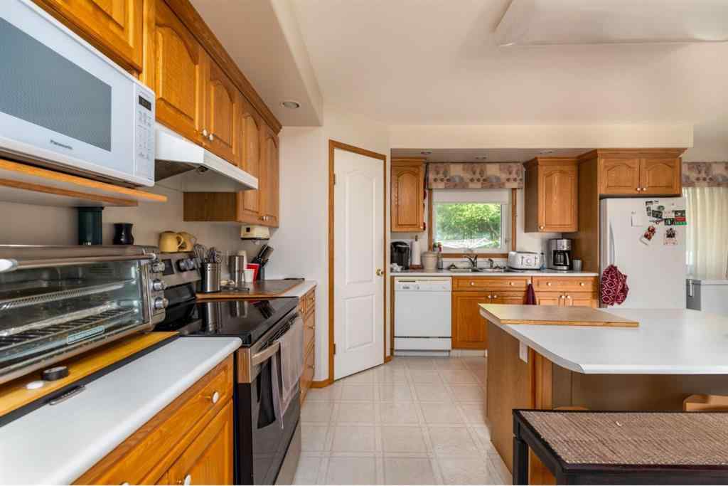 MLS® A2250570 - 3401 64 Avenue  in Parkview Estates Lloydminster, Residential