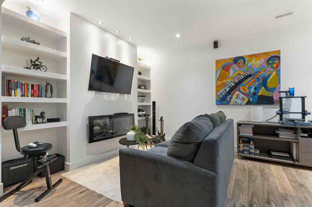 MLS® A2250576 - 452 Hillcrest Manor SW in Hillcrest Airdrie, Residential