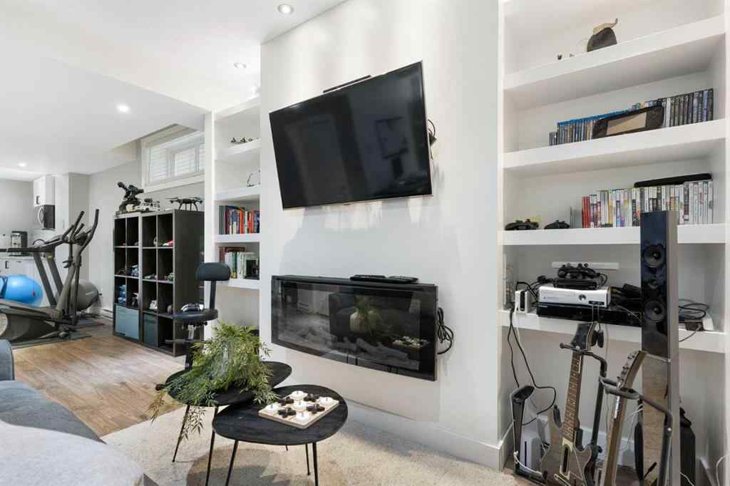 MLS® A2250576 - 452 Hillcrest Manor SW in Hillcrest Airdrie, Residential
