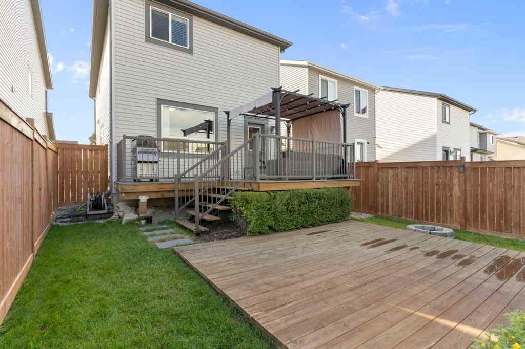 MLS® A2250576 - 452 Hillcrest Manor SW in Hillcrest Airdrie, Residential