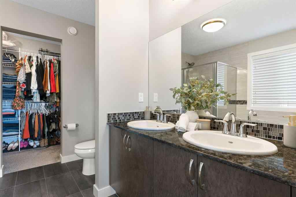 MLS® A2250576 - 452 Hillcrest Manor SW in Hillcrest Airdrie, Residential