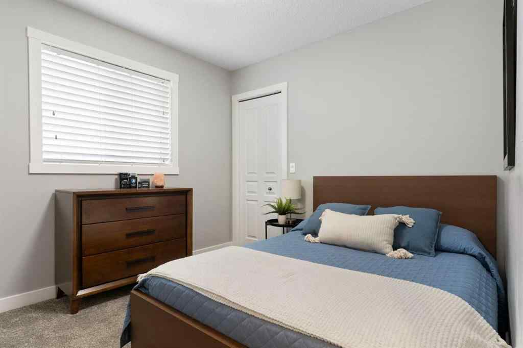 MLS® A2250576 - 452 Hillcrest Manor SW in Hillcrest Airdrie, Residential