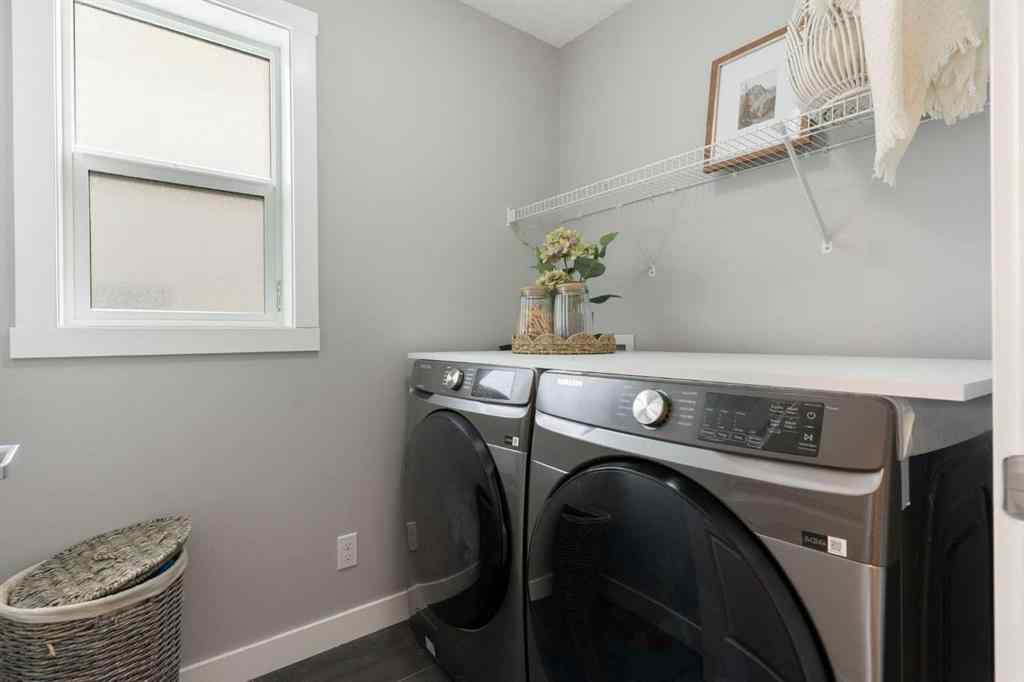 MLS® A2250576 - 452 Hillcrest Manor SW in Hillcrest Airdrie, Residential