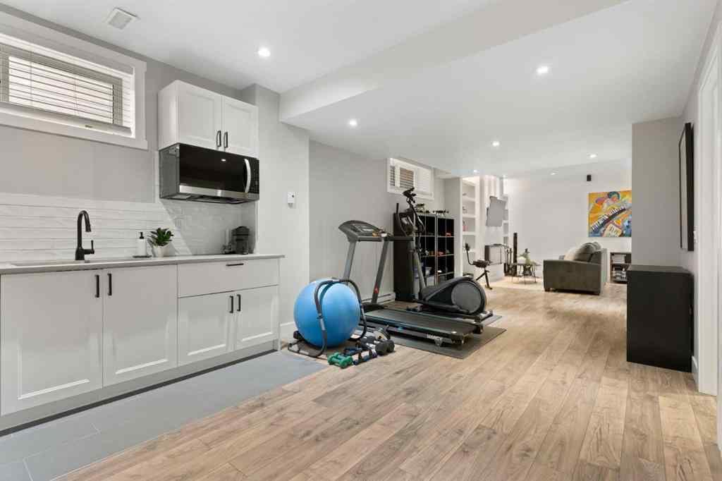 MLS® A2250576 - 452 Hillcrest Manor SW in Hillcrest Airdrie, Residential