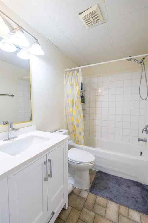 MLS® A2250579 - 10906 98 Avenue  in NONE La Crete, Multi-Family
