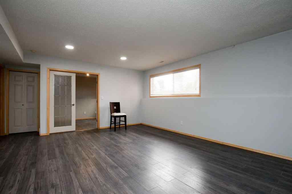 MLS® A2250580 - 43 Lindman Close  in Lakeway Landing Sylvan Lake, Residential