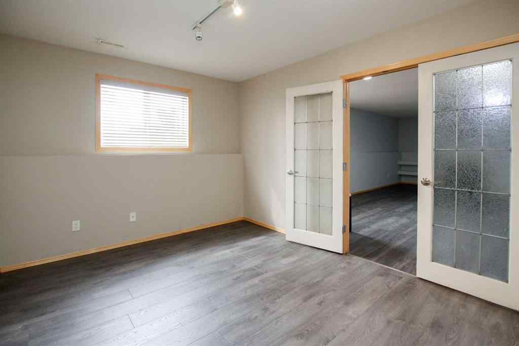 MLS® A2250580 - 43 Lindman Close  in Lakeway Landing Sylvan Lake, Residential