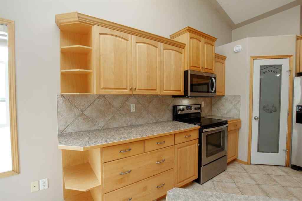 MLS® A2250580 - 43 Lindman Close  in Lakeway Landing Sylvan Lake, Residential