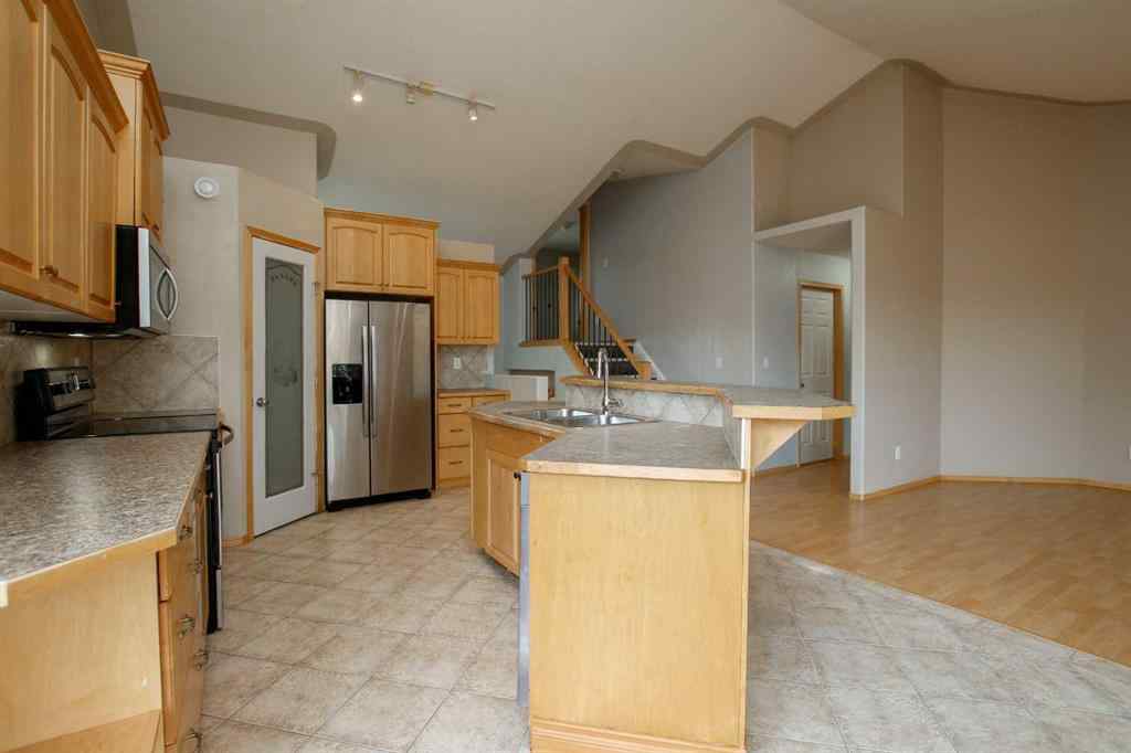 MLS® A2250580 - 43 Lindman Close  in Lakeway Landing Sylvan Lake, Residential