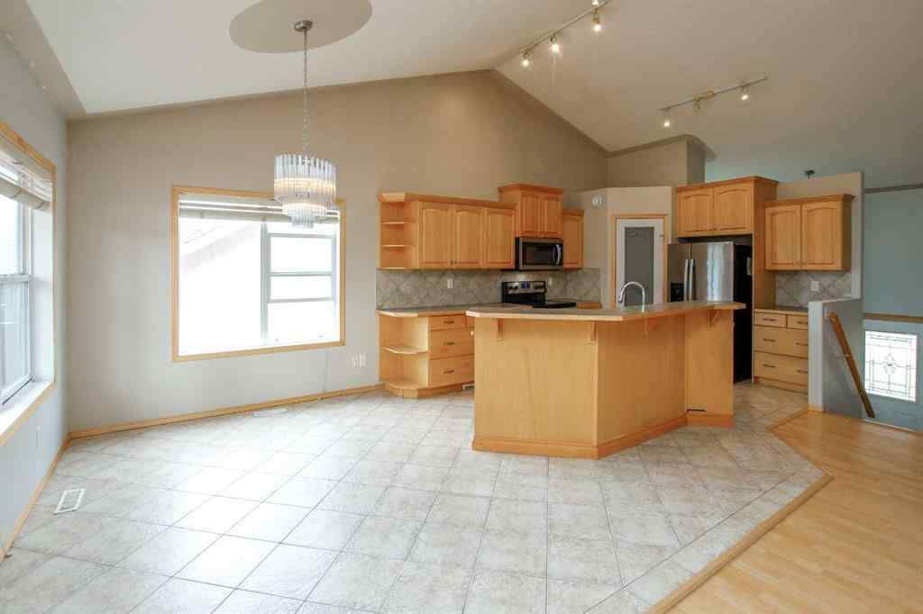 MLS® A2250580 - 43 Lindman Close  in Lakeway Landing Sylvan Lake, Residential