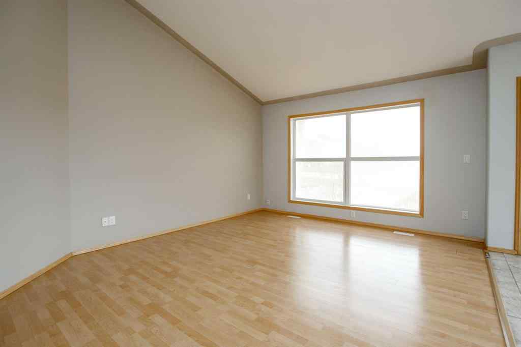 MLS® A2250580 - 43 Lindman Close  in Lakeway Landing Sylvan Lake, Residential