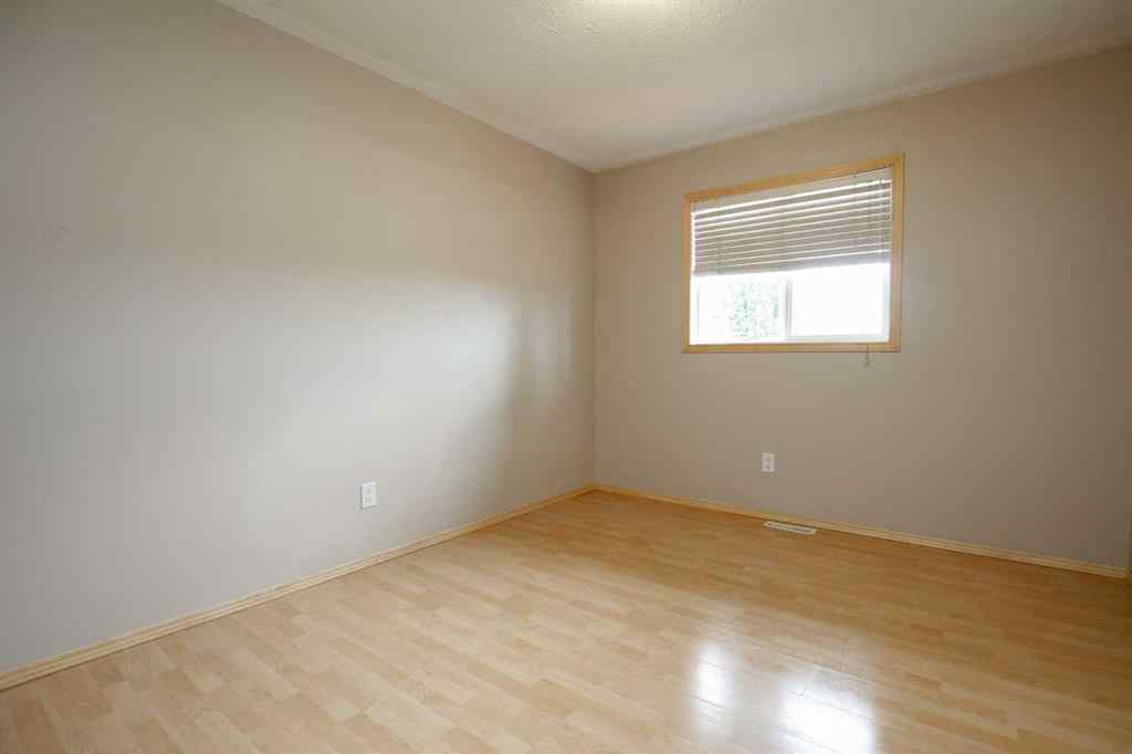 MLS® A2250580 - 43 Lindman Close  in Lakeway Landing Sylvan Lake, Residential