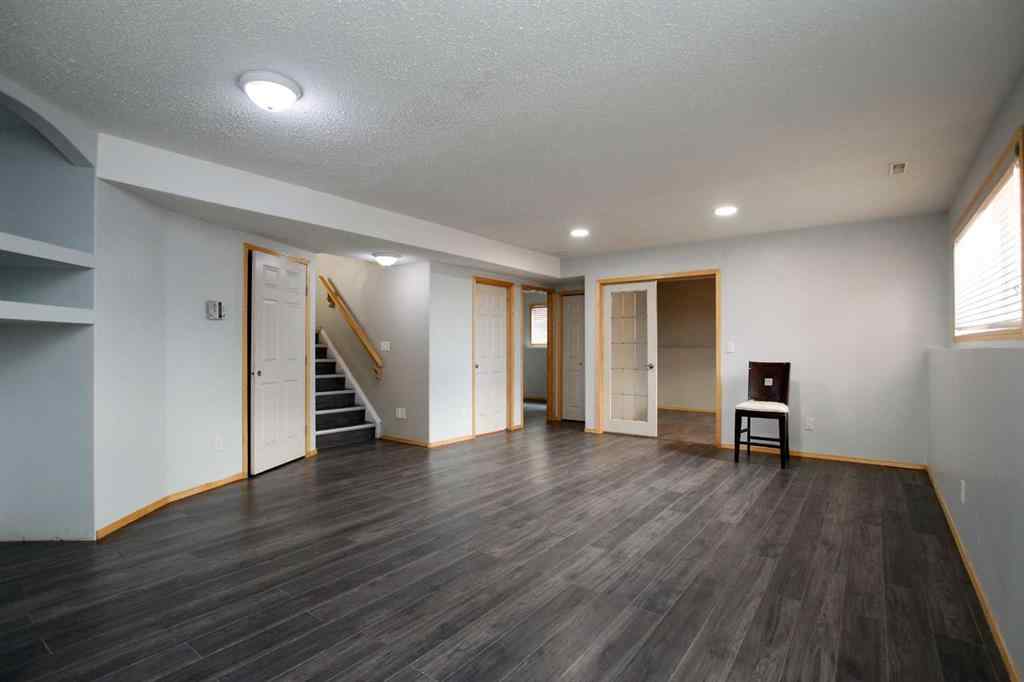 MLS® A2250580 - 43 Lindman Close  in Lakeway Landing Sylvan Lake, Residential