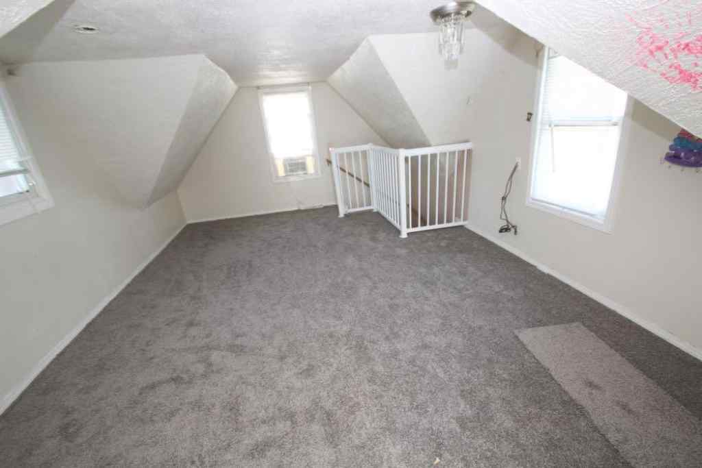 MLS® A2250590 - 25 4 Street NE in Redcliff Industrial Redcliff, Residential