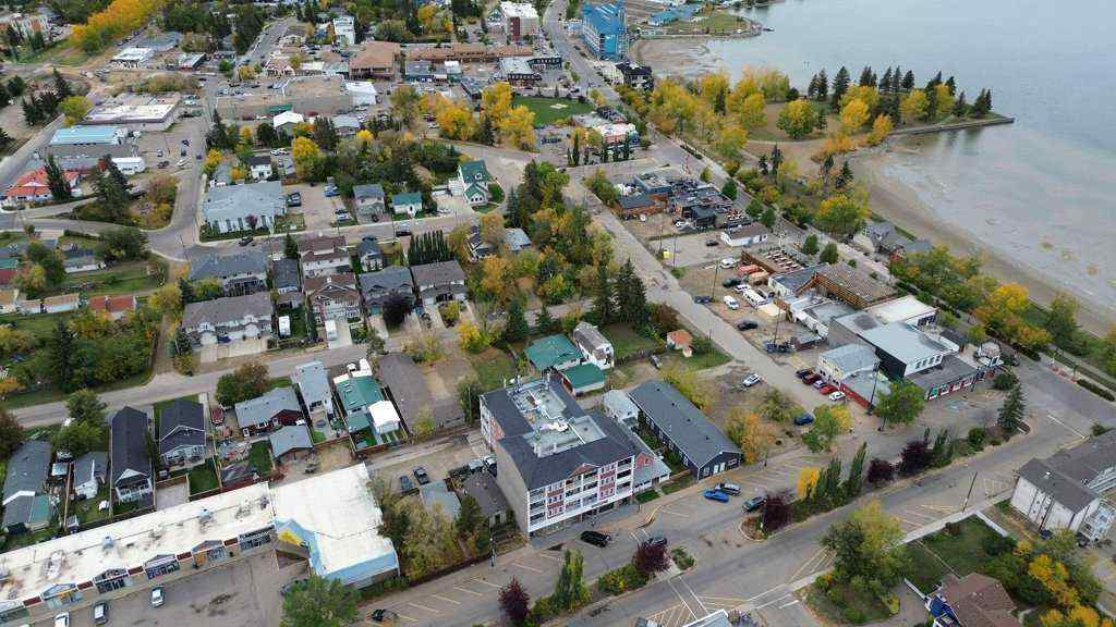 MLS® A2250591 - 5007 46 Street  in Downtown Sylvan Lake, Commercial