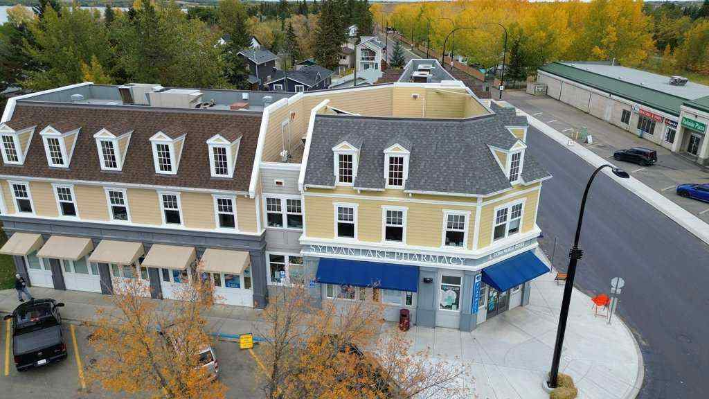 MLS® A2250591 - 5007 46 Street  in Downtown Sylvan Lake, Commercial