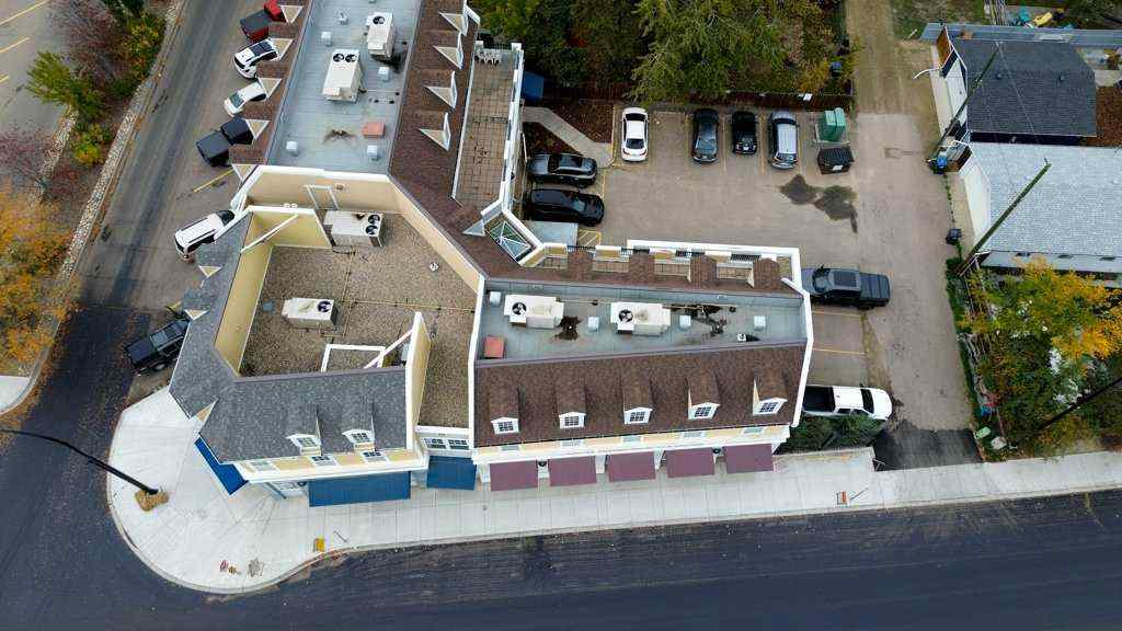 MLS® A2250591 - 5007 46 Street  in Downtown Sylvan Lake, Commercial