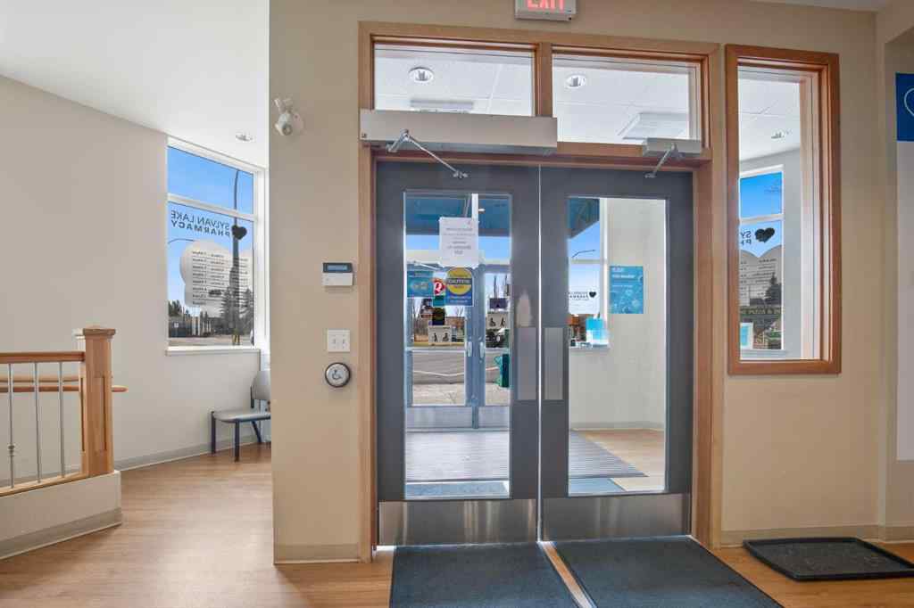 MLS® A2250591 - 5007 46 Street  in Downtown Sylvan Lake, Commercial