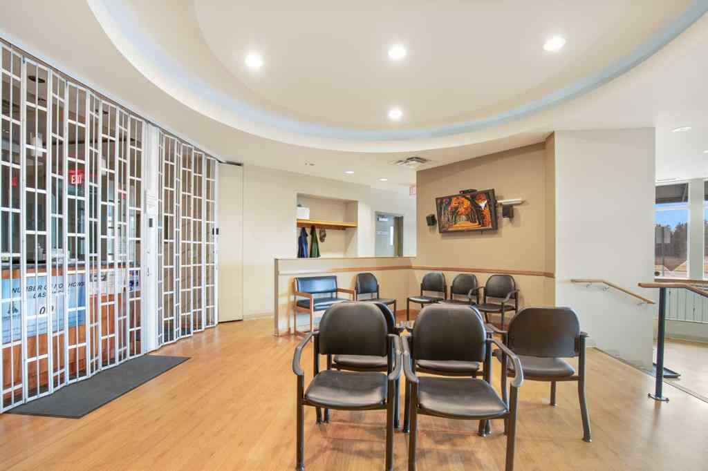 MLS® A2250591 - 5007 46 Street  in Downtown Sylvan Lake, Commercial