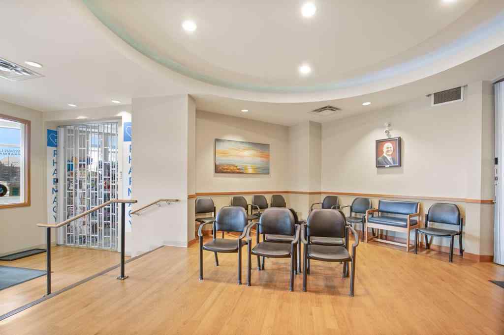MLS® A2250591 - 5007 46 Street  in Downtown Sylvan Lake, Commercial