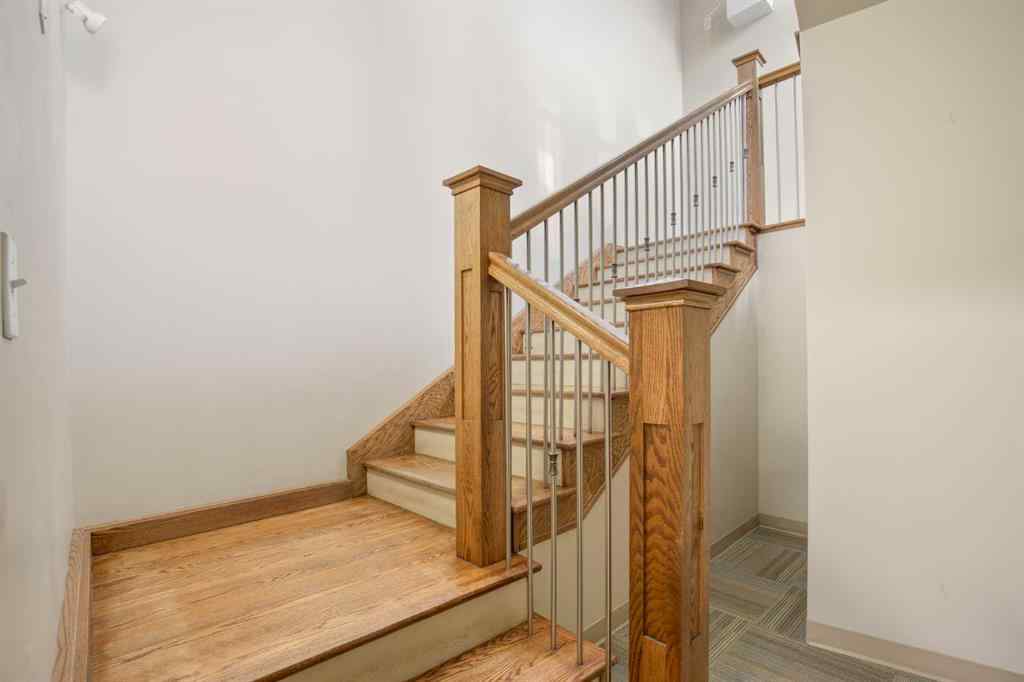 MLS® A2250591 - 5007 46 Street  in Downtown Sylvan Lake, Commercial
