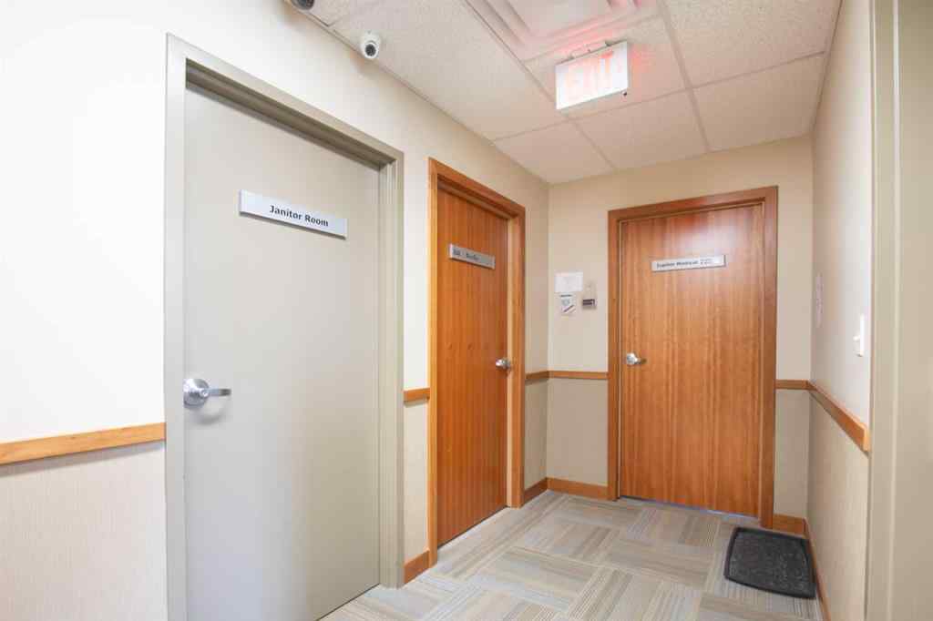 MLS® A2250591 - 5007 46 Street  in Downtown Sylvan Lake, Commercial
