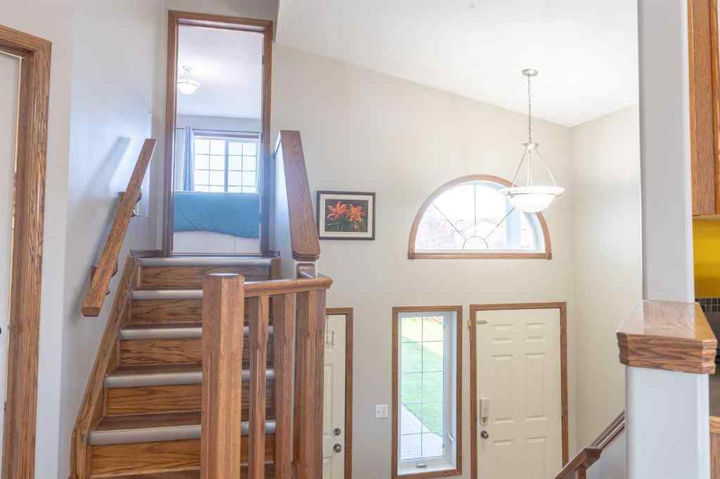 MLS® A2250592 - 6304 59 Street  in Lucas Heights Ponoka, Residential