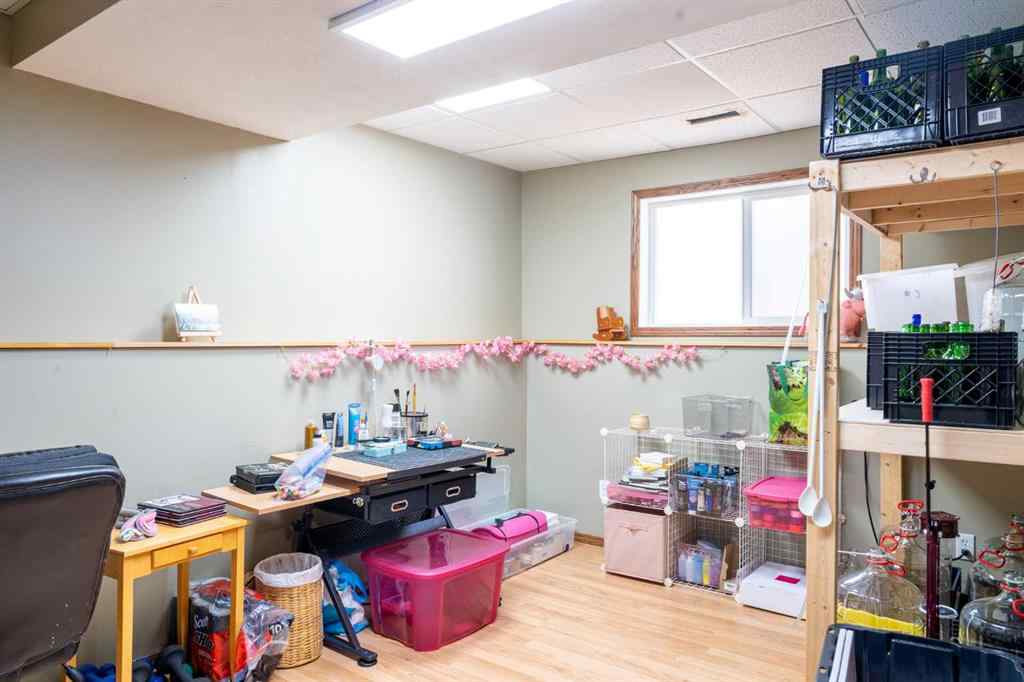 MLS® A2250592 - 6304 59 Street  in Lucas Heights Ponoka, Residential