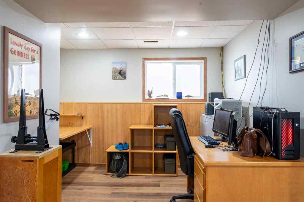 MLS® A2250592 - 6304 59 Street  in Lucas Heights Ponoka, Residential