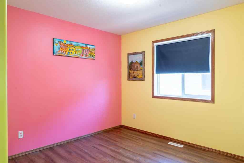 MLS® A2250592 - 6304 59 Street  in Lucas Heights Ponoka, Residential