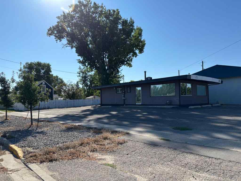 MLS® A2250596 - 5 S 1 ST  W in NONE Magrath, Commercial