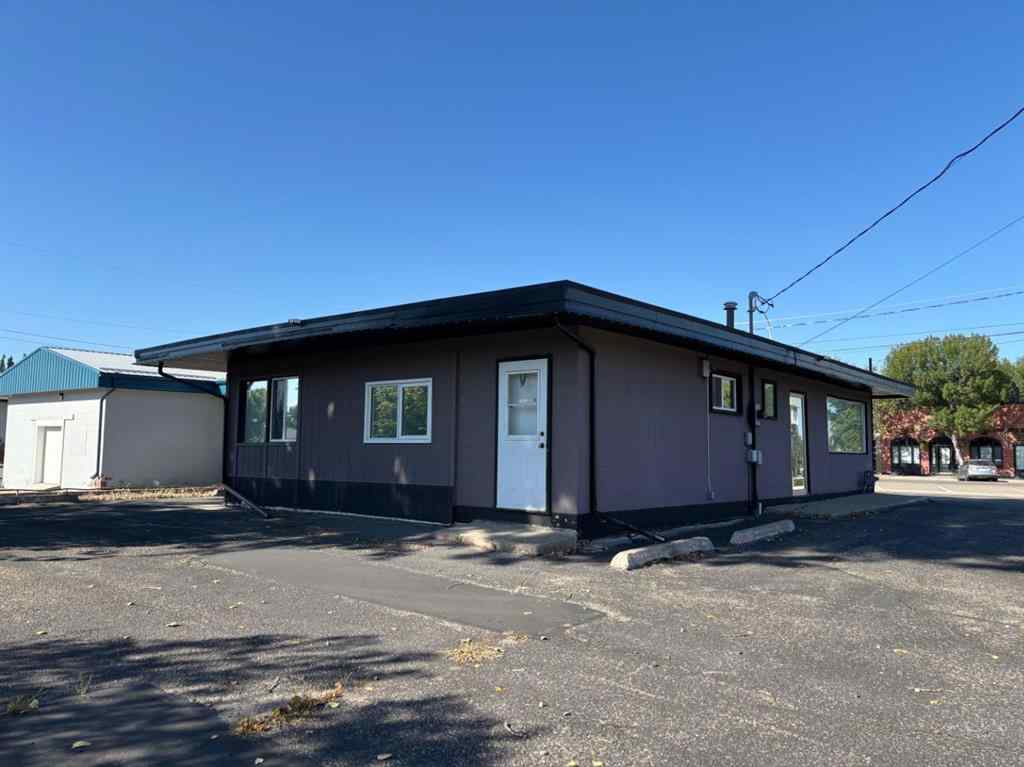 MLS® A2250596 - 5 S 1 ST  W in NONE Magrath, Commercial