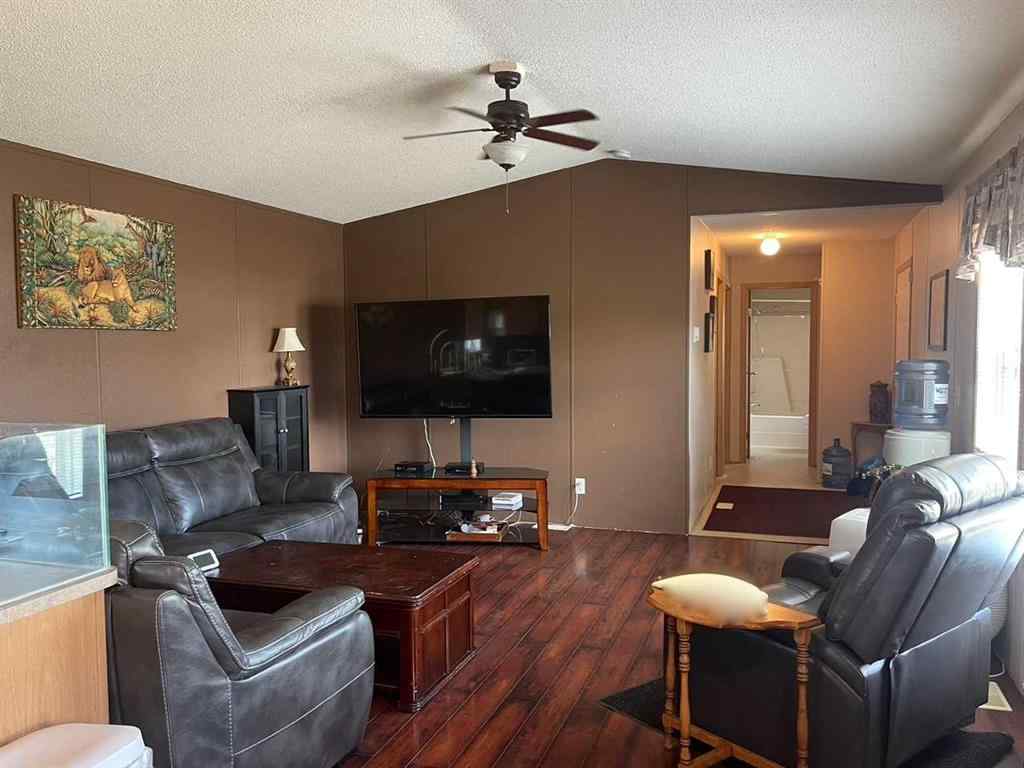MLS® A2250603 - 1549 15 Street Crescent  in NONE Wainwright, Residential