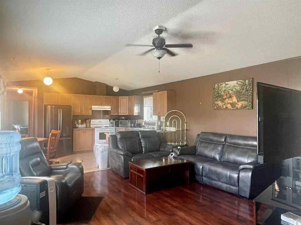 MLS® A2250603 - 1549 15 Street Crescent  in NONE Wainwright, Residential