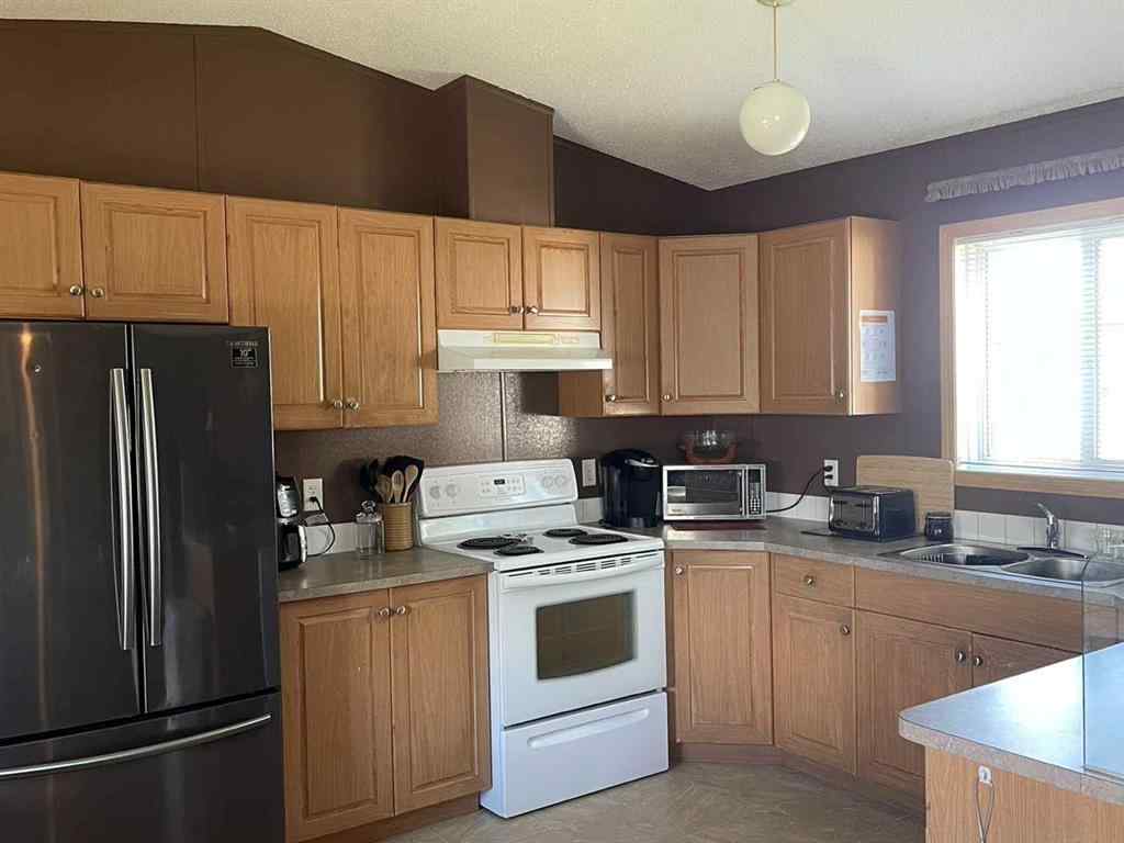 MLS® A2250603 - 1549 15 Street Crescent  in NONE Wainwright, Residential