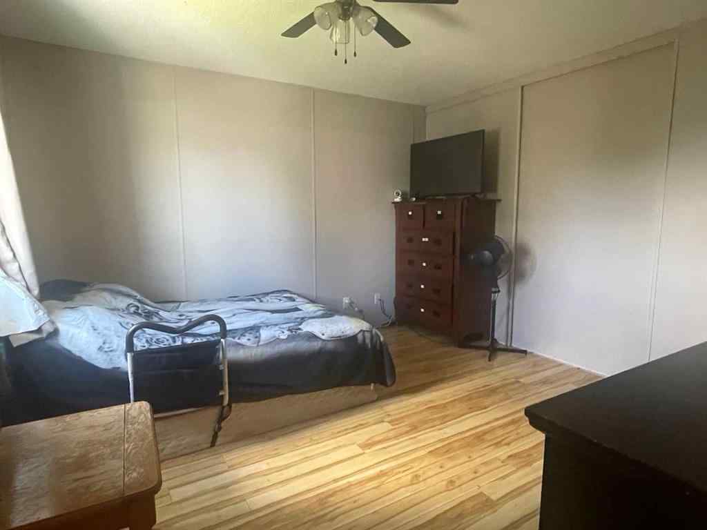 MLS® A2250603 - 1549 15 Street Crescent  in NONE Wainwright, Residential