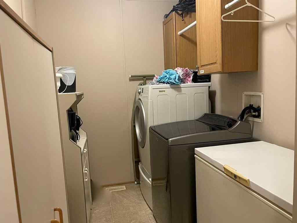 MLS® A2250603 - 1549 15 Street Crescent  in NONE Wainwright, Residential