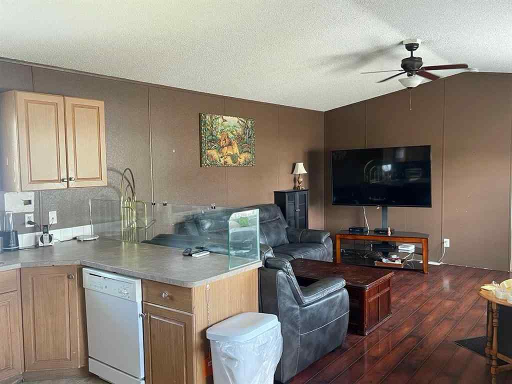 MLS® A2250603 - 1549 15 Street Crescent  in NONE Wainwright, Residential