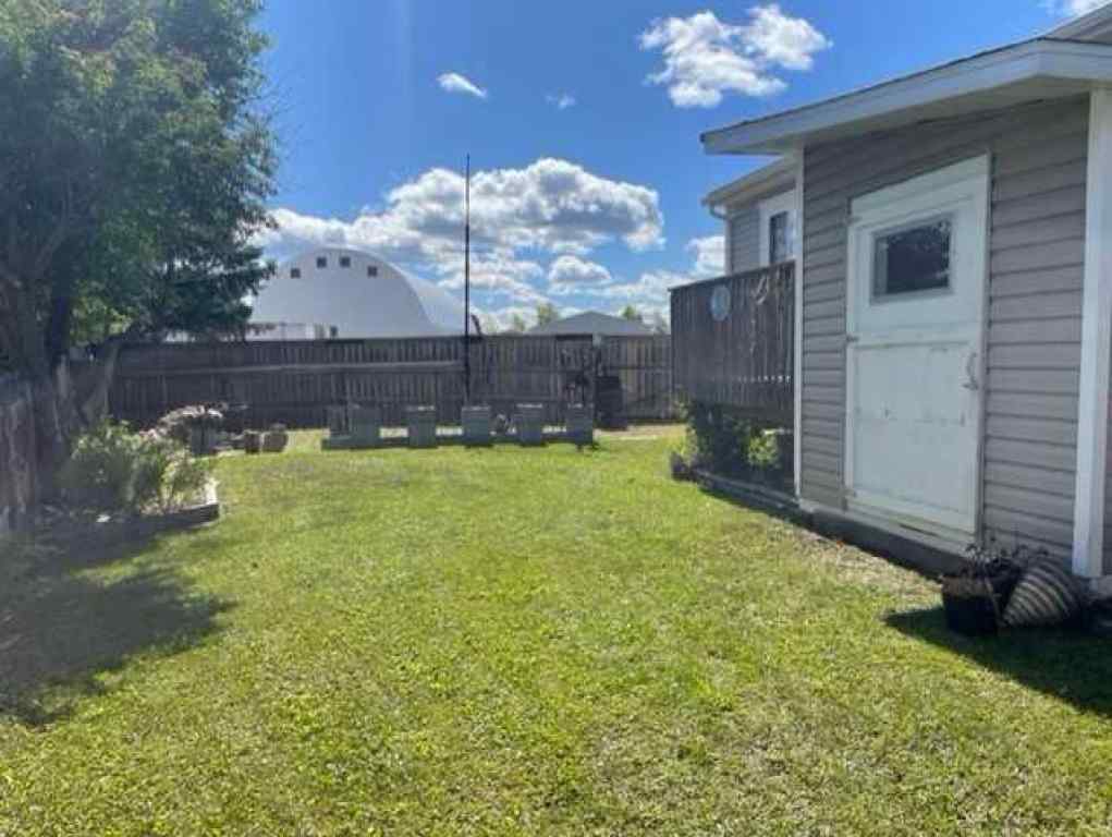 MLS® A2250603 - 1549 15 Street Crescent  in NONE Wainwright, Residential