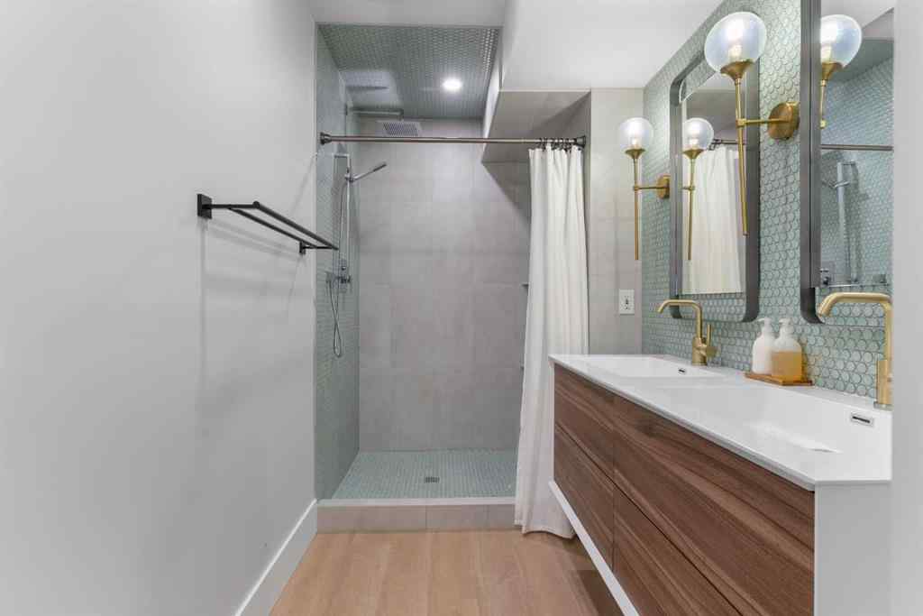 MLS® A2250604 - 732 West Chestermere Drive  in West Chestermere Drive Chestermere, Residential