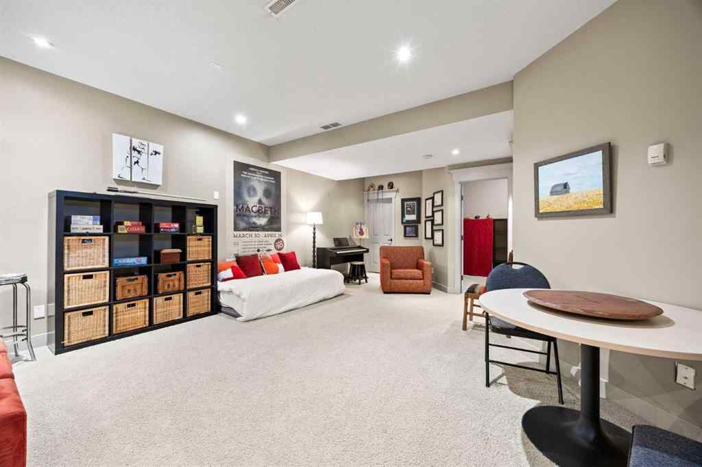 MLS® A2250626 - 1721 32 Avenue SW in South Calgary Calgary, Residential